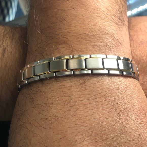 Men’s Magnetic Bracelet - Picture 5 of 6